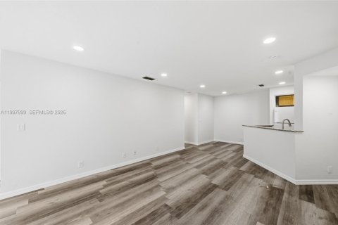 Condominio en alquiler en Margate, Florida, 2 dormitorios, 89.46 m2 № 2064670 - foto 13