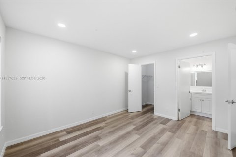 Condominio en alquiler en Margate, Florida, 2 dormitorios, 89.46 m2 № 2064670 - foto 24