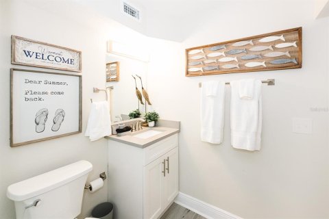 Casa en venta en Treasure Island, Florida, 5 dormitorios, 187.29 m2 № 2155925 - foto 12
