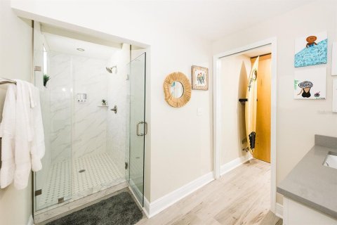 Casa en venta en Treasure Island, Florida, 5 dormitorios, 187.29 m2 № 2155925 - foto 16