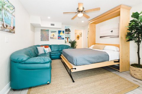 Casa en venta en Treasure Island, Florida, 5 dormitorios, 187.29 m2 № 2155925 - foto 8