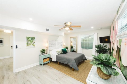 Casa en venta en Treasure Island, Florida, 5 dormitorios, 187.29 m2 № 2155925 - foto 9