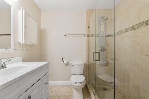 Copropriété à vendre à Hialeah, Floride: 3 chambres, 106 m2 № 2168696 - photo 24