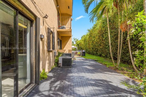 Copropriété à vendre à Hialeah, Floride: 3 chambres, 106 m2 № 2168696 - photo 27