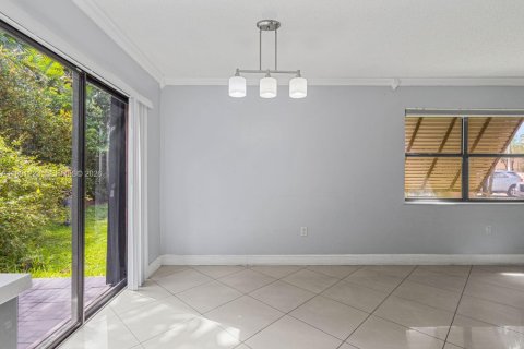 Copropriété à vendre à Hialeah, Floride: 3 chambres, 106 m2 № 2168696 - photo 9