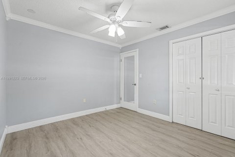 Copropriété à vendre à Hialeah, Floride: 3 chambres, 106 m2 № 2168696 - photo 19