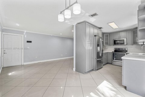 Copropriété à vendre à Hialeah, Floride: 3 chambres, 106 m2 № 2168696 - photo 10