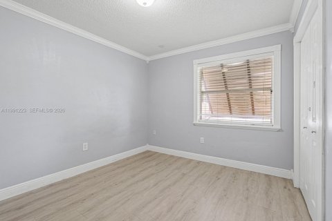 Copropriété à vendre à Hialeah, Floride: 3 chambres, 106 m2 № 2168696 - photo 15
