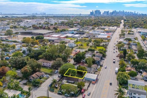 Immobilier commercial à Miami, Floride № 2081020