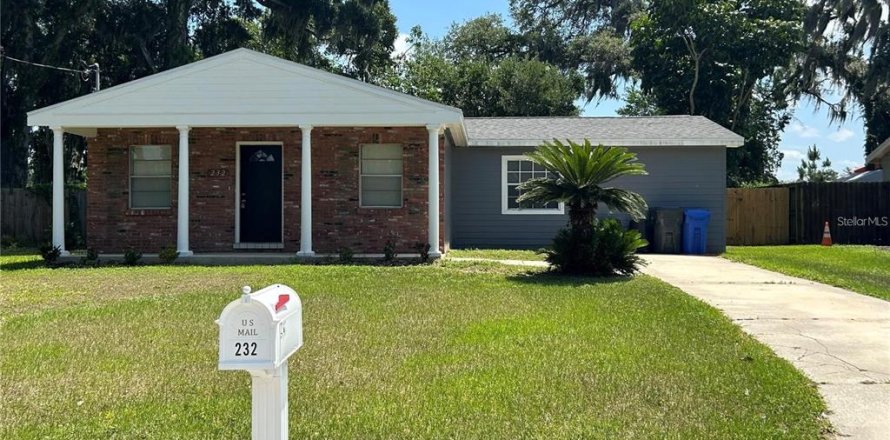 Villa ou maison à Brandon, Floride 3 chambres, 148.18 m2 № 2119052