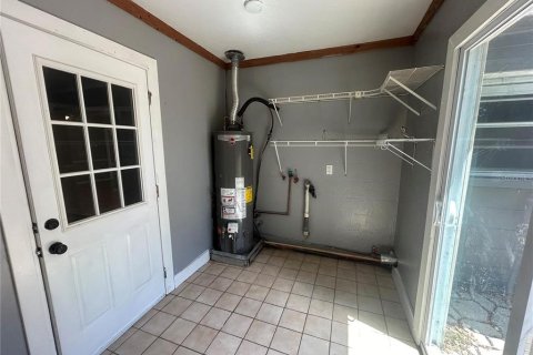 Villa ou maison à louer à Brandon, Floride: 3 chambres, 148.18 m2 № 2119052 - photo 10