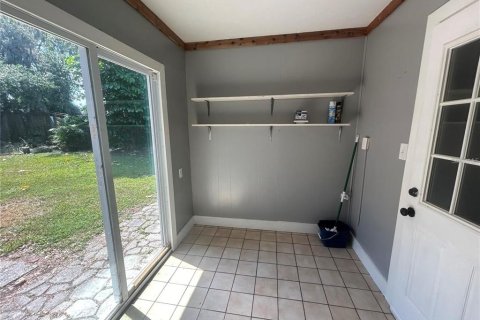 Villa ou maison à louer à Brandon, Floride: 3 chambres, 148.18 m2 № 2119052 - photo 11