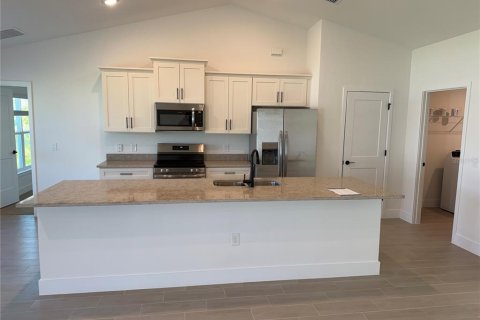 Villa ou maison à vendre à Port Charlotte, Floride: 4 chambres, 196.67 m2 № 2429455 - photo 8