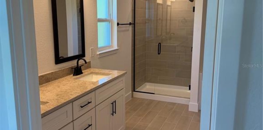 Villa ou maison à Port Charlotte, Floride 4 chambres, 196.67 m2 № 2429455
