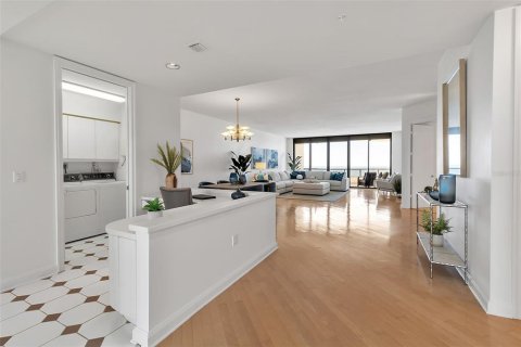 Condo in Longboat Key, Florida, 2 bedrooms  № 1915393 - photo 20