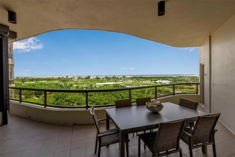 Condo in Longboat Key, Florida, 2 bedrooms  № 1915393 - photo 29