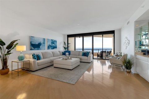 Condo in Longboat Key, Florida, 2 bedrooms  № 1915393 - photo 17
