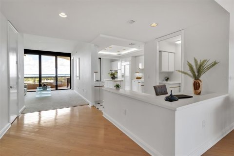 Condo in Longboat Key, Florida, 2 bedrooms  № 1915393 - photo 26
