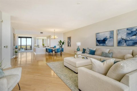 Condo in Longboat Key, Florida, 2 bedrooms  № 1915393 - photo 19