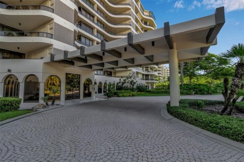 Condo in Longboat Key, Florida, 2 bedrooms  № 1915393 - photo 10
