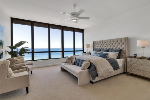 Condo in Longboat Key, Florida, 2 bedrooms  № 1915393 - photo 30