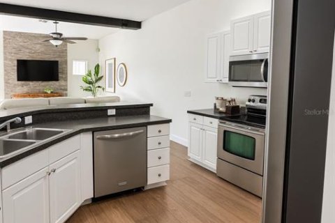 Casa en venta en Davenport, Florida, 5 dormitorios, 268.95 m2 № 2426005 - foto 9
