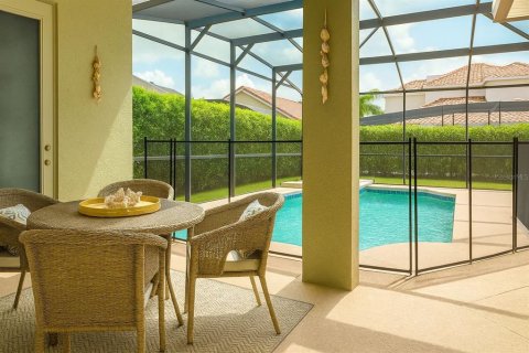 Casa en venta en Davenport, Florida, 5 dormitorios, 268.95 m2 № 2426005 - foto 2