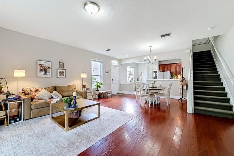 Townhouse in Orlando, Florida 3 bedrooms, 146.51 sq.m. № 2106545 - photo 27