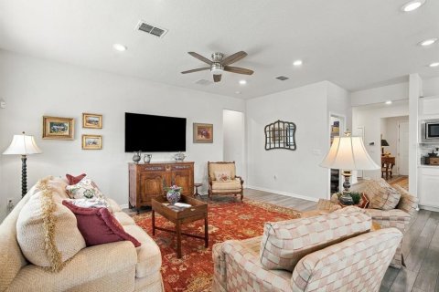 Villa ou maison à vendre à Land O' Lakes, Floride: 2 chambres, 154.12 m2 № 2423587 - photo 7