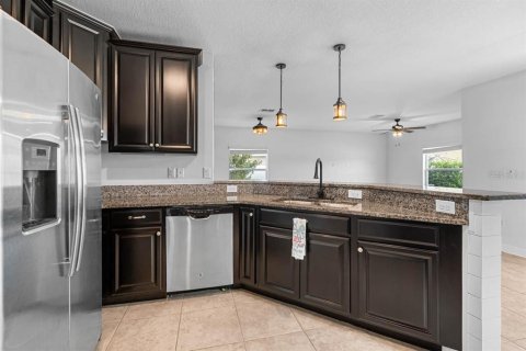 House in Ruskin, Florida 3 bedrooms, 168.15 sq.m. № 1804954 - photo 11