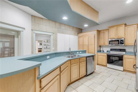 House in Ormond Beach, Florida 3 bedrooms, 290.32 sq.m. № 2099568 - photo 18