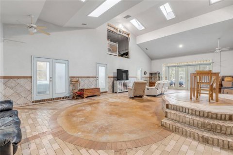 House in Ormond Beach, Florida 3 bedrooms, 290.32 sq.m. № 2099568 - photo 12