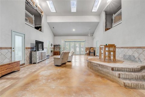 House in Ormond Beach, Florida 3 bedrooms, 290.32 sq.m. № 2099568 - photo 11