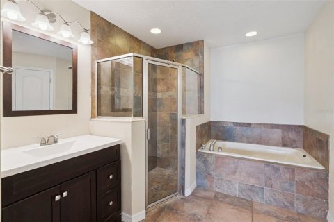 Villa ou maison à louer à Clermont, Floride: 4 chambres, 183.39 m2 № 2318887 - photo 12