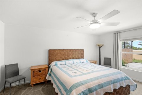 House in Haines City, Florida 4 bedrooms, 180.14 sq.m. № 1819338 - photo 17