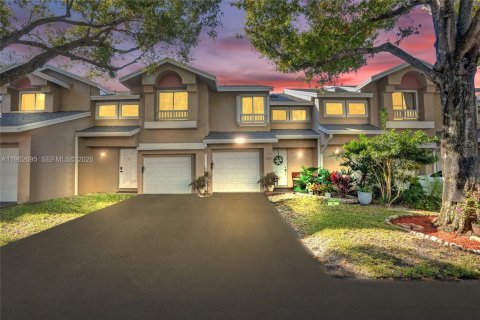 Touwnhouse à Deerfield Beach, Floride 2 chambres, 132.76 m2 № 2080180