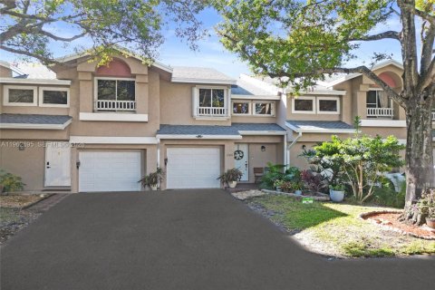 Touwnhouse à vendre à Deerfield Beach, Floride: 2 chambres, 132.76 m2 № 2080180 - photo 2