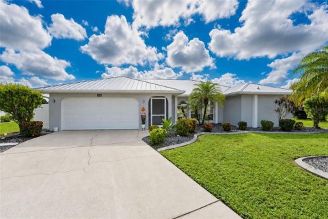 House in Punta Gorda, Florida 3 bedrooms, 183.3 sq.m. № 2421810