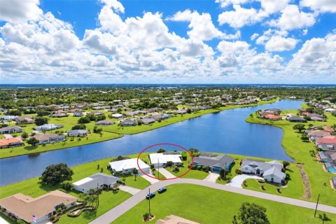 House in Punta Gorda, Florida 3 bedrooms, 183.3 sq.m. № 2421810 - photo 7