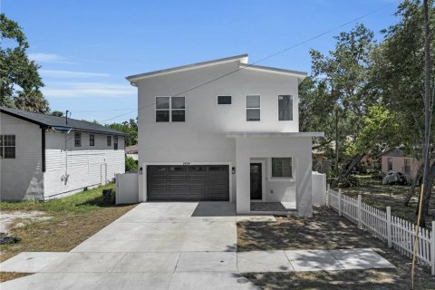 Casa en Tampa, Florida 4 dormitorios, 185.8 m2 № 2138367