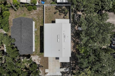House in Tampa, Florida 4 bedrooms, 185.8 sq.m. № 2138367 - photo 28