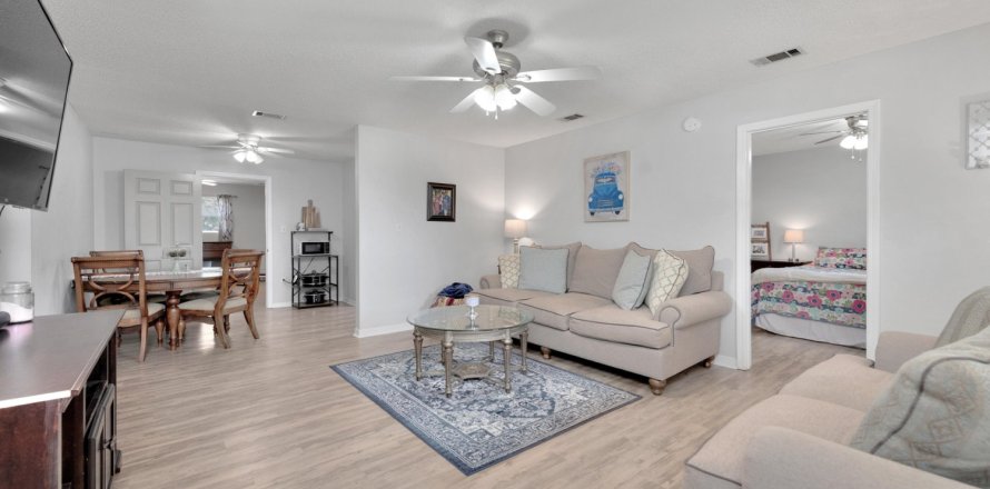 Villa ou maison à Crestview, Floride 4 chambres, 123.65 m2 № 590271