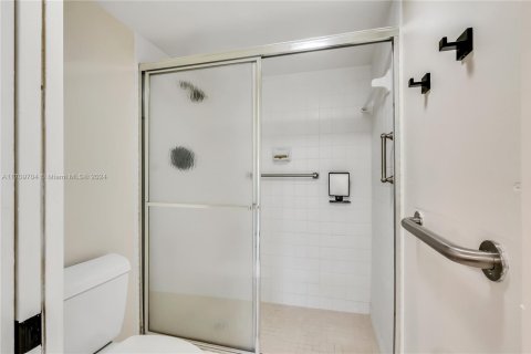 Condo in Pembroke Pines, Florida, 2 bedrooms  № 1462377 - photo 30