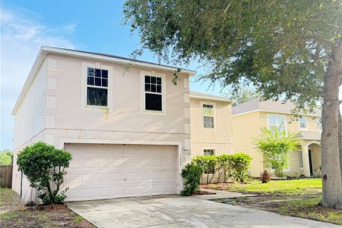 House in Leesburg, Florida 4 bedrooms, 272.76 sq.m. № 2197743 - photo 3