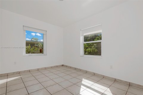 Villa ou maison à vendre à North Miami, Floride: 2 chambres, 69.68 m2 № 1938740 - photo 19