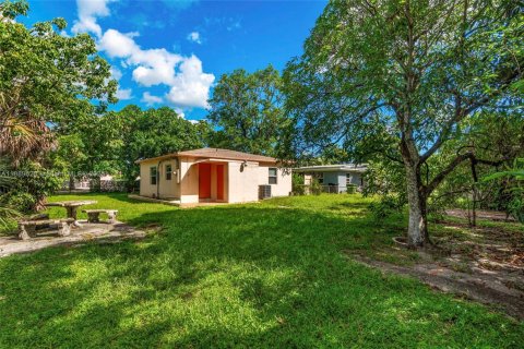 Villa ou maison à vendre à North Miami, Floride: 2 chambres, 69.68 m2 № 1938740 - photo 24