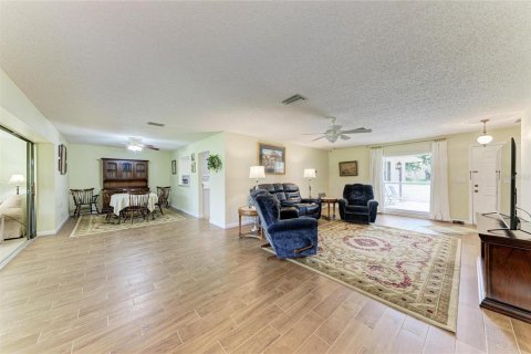 House in Sarasota, Florida 2 bedrooms, 163.14 sq.m. № 2213133 - photo 6