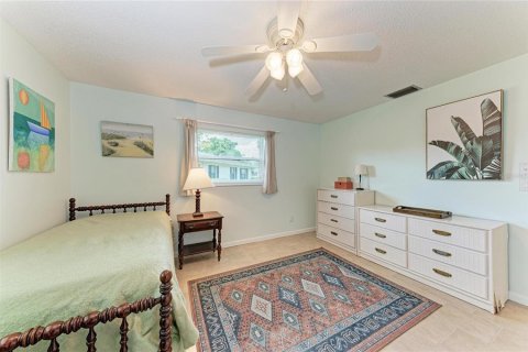 House in Sarasota, Florida 2 bedrooms, 163.14 sq.m. № 2213133 - photo 25