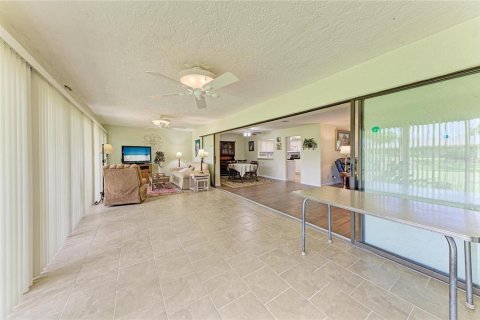 House in Sarasota, Florida 2 bedrooms, 163.14 sq.m. № 2213133 - photo 30