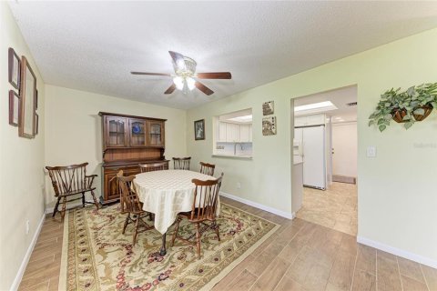 House in Sarasota, Florida 2 bedrooms, 163.14 sq.m. № 2213133 - photo 16